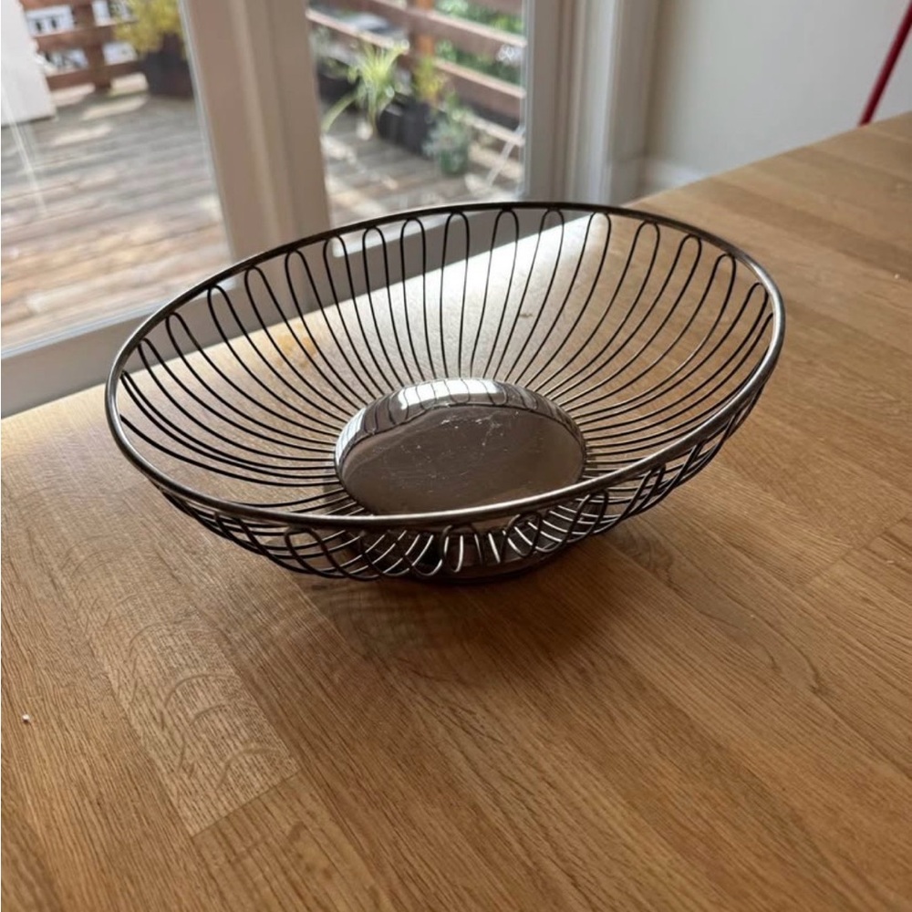 MCM Metal Wire Fruit Bowl